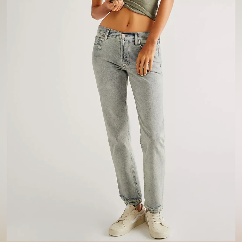 FREE PEOPLE Unknown Legend Slim Straight Jeans Sea Mist Distressed Size 29